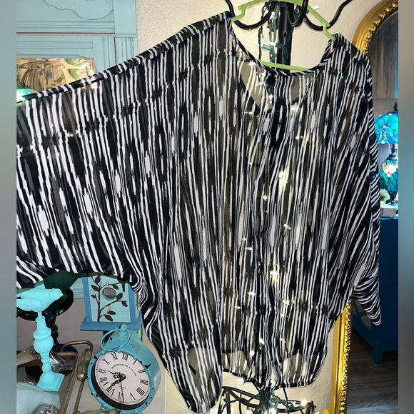 Lane Bryant Sheer Dolman Sleeve Top Sz 18/20 - Picture 4 of 5